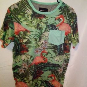 Modern Amusement T-shirt Tropical vibes🌸